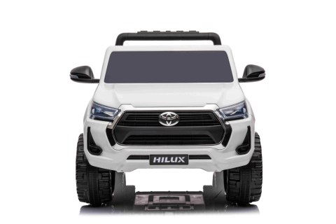 Toyota Hilux na akumulator dla dzieci Biały Pickup + Napęd 4x4 + Pilot + 2 bagażniki