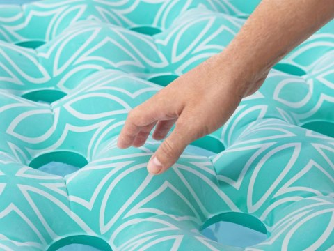 Bestway Materac plażowy Comfort Plush efekt zmiany koloru 198x74cm 43550