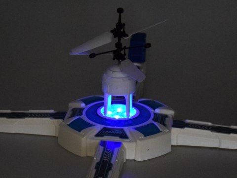 Gra zręcznościowa LATAJĄCY DRON - stacja lotnicza ZA5306