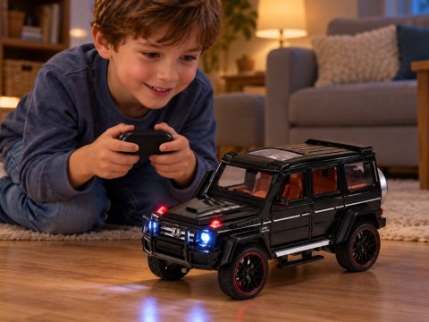 Samochód zdalnie sterowany Brabus G800 metalowy otwierane drzwi LED RC0771