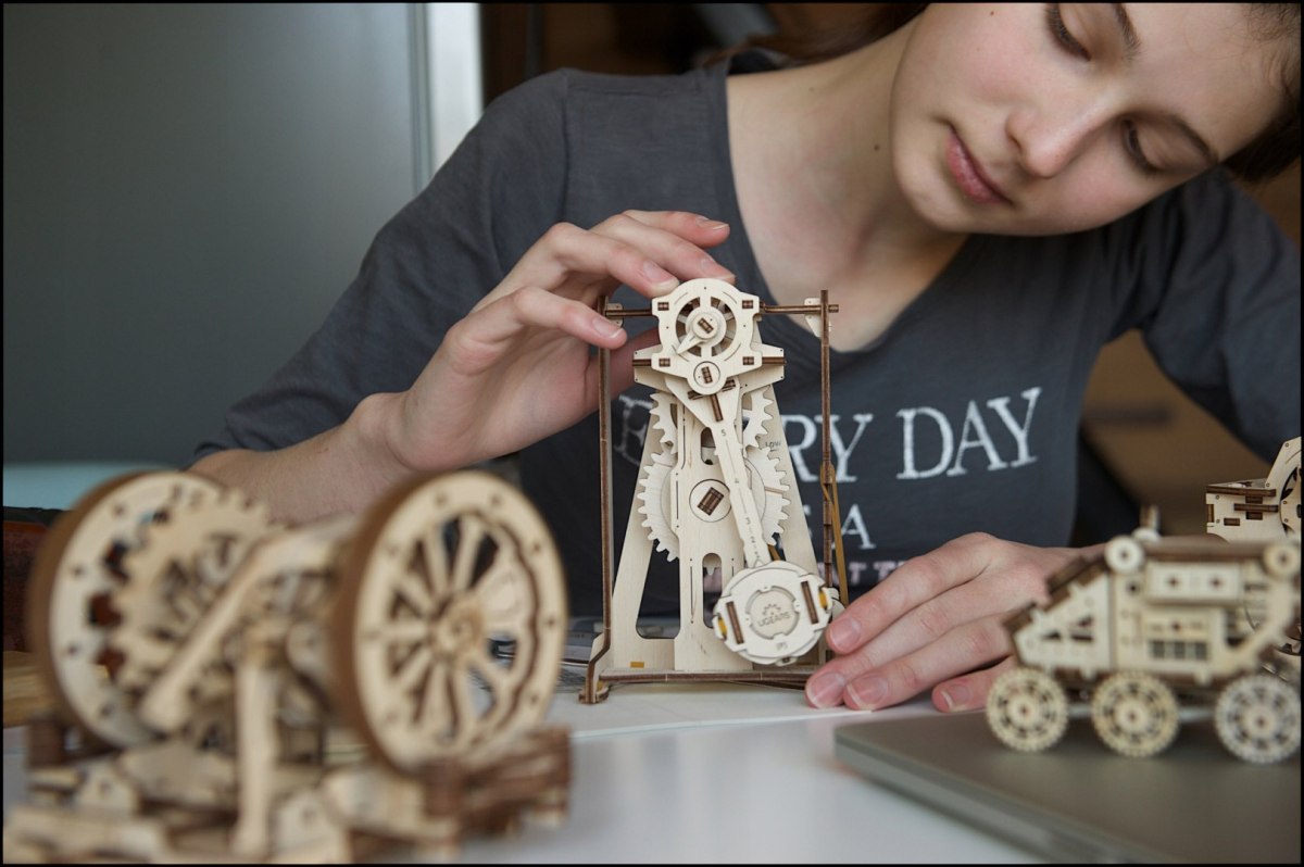 Puzzle 3D Wahadło Steam Lab Ugears drewniane Puzzle 3D Wahadło Steam Lab Ugears drewniane