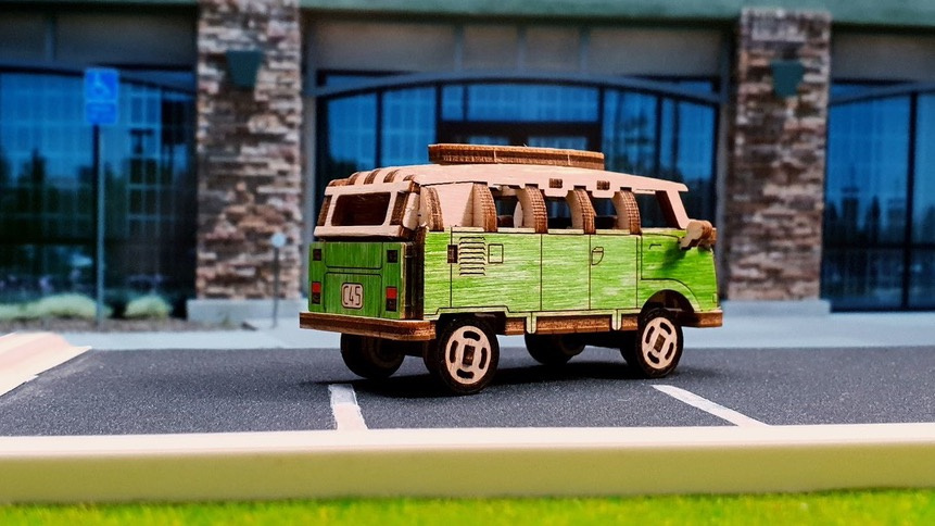 puzzle-3d-autobus-model-drewniany-5 puzzle-3d-autobus-model-drewniany-5