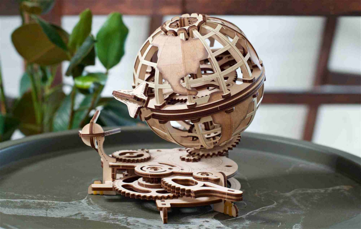puzzle-3d-ugears-globus-model-drewniany-5