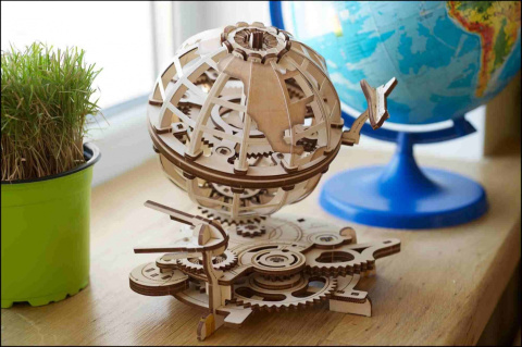 puzzle-3d-ugears-globus-model-drewniany-13