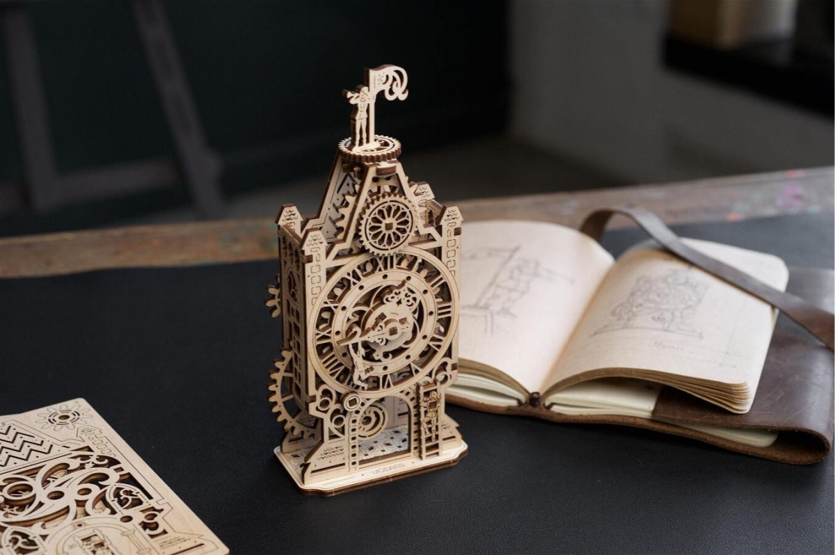 puzzle-3d-ugears-zegar-drewniany-5 puzzle-3d-ugears-zegar-drewniany-5