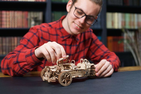 Puzzle 3D Trójkołowiec UGR-S Ugears drewniany