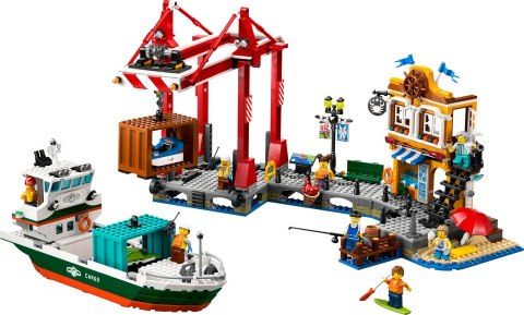 60422 | Nadmorski port ze statkiem towarowym