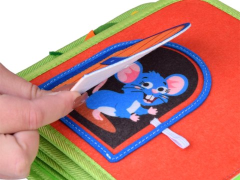 Filcowa książeczka manipulacyjna FARMA okienka naklejki na rzepy ZA6025